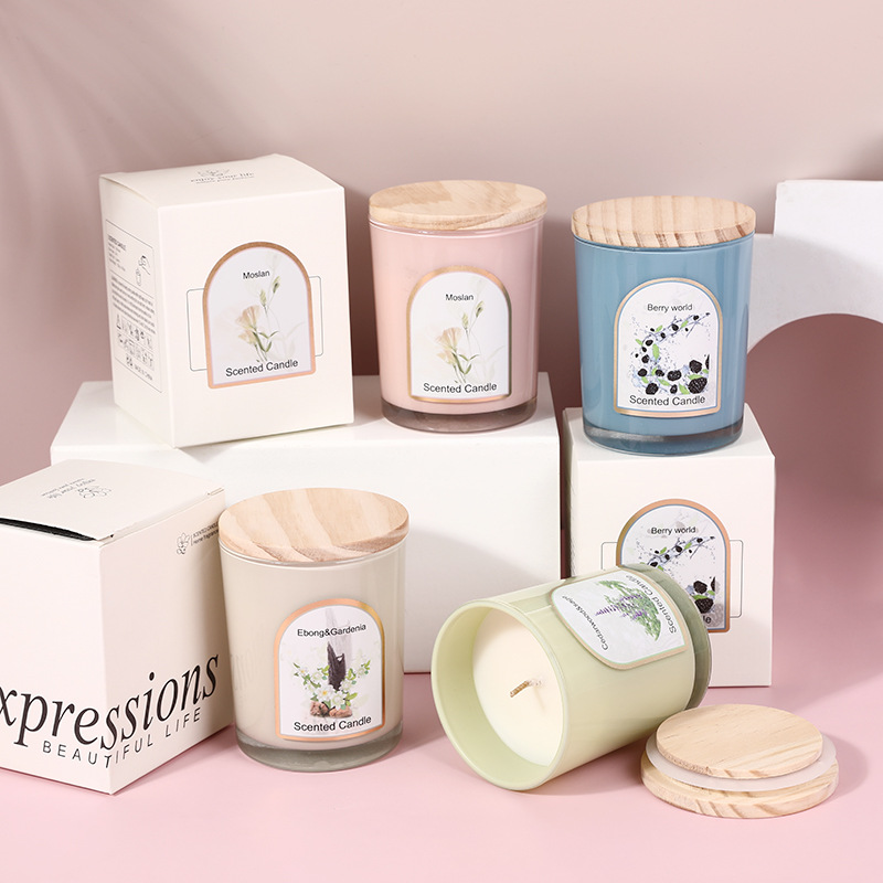 شمعة معطرة بغطاء خشبي وزجاج مل - مراجعة Wedding Souvenir وسعره