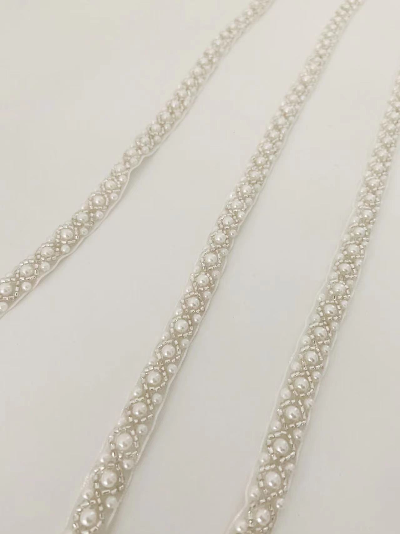 أعلى جودة أوف وايت اللؤلؤ مطرز - مراجعة Bridal Sash Ribbon وسعره